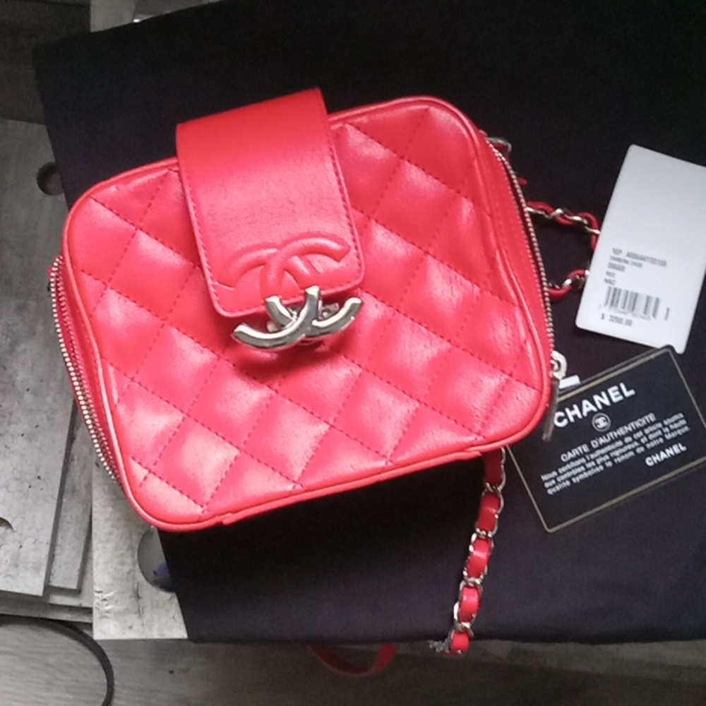 Chanel mini crossbody camera bab